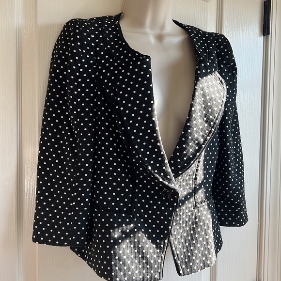 White House Black Market Black with White Polka Dot Jacket - Picture 4 of 8